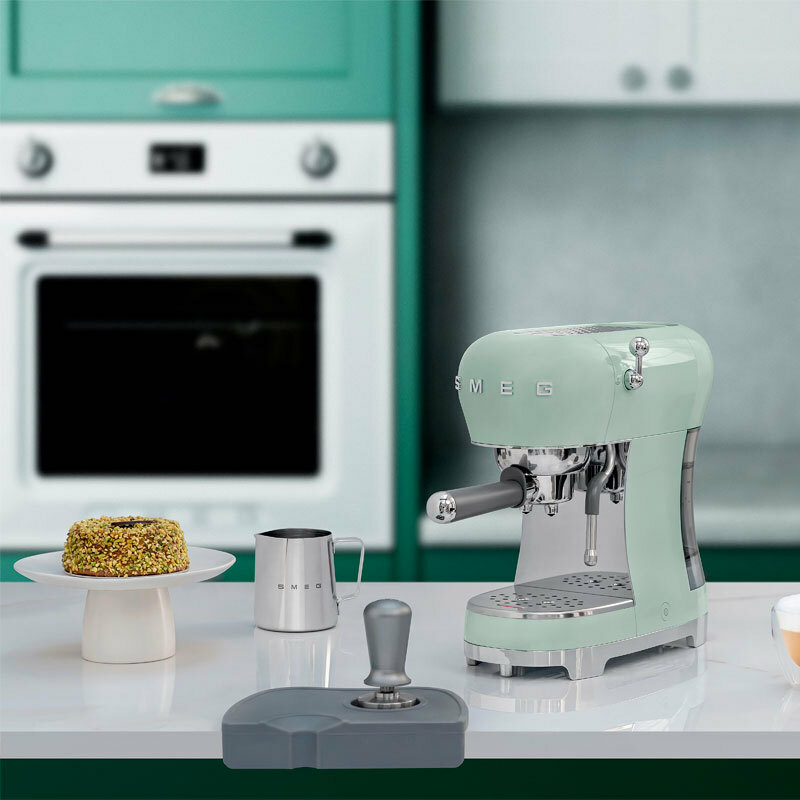 Cafetera espresso Smeg Pae ECF02PGEU Cafetera espresso Smeg Pae ECF02PGEU