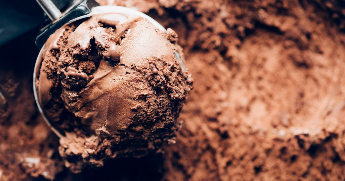 Helado de chocolate negro con infusión de café